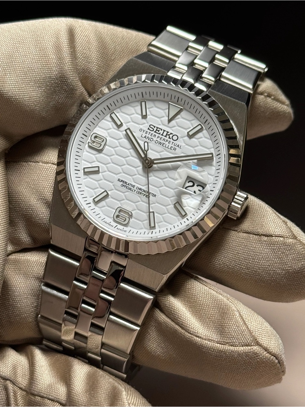 Seiko Mod: White Land-Dweller